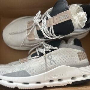 On Cloud Nova - White Sand